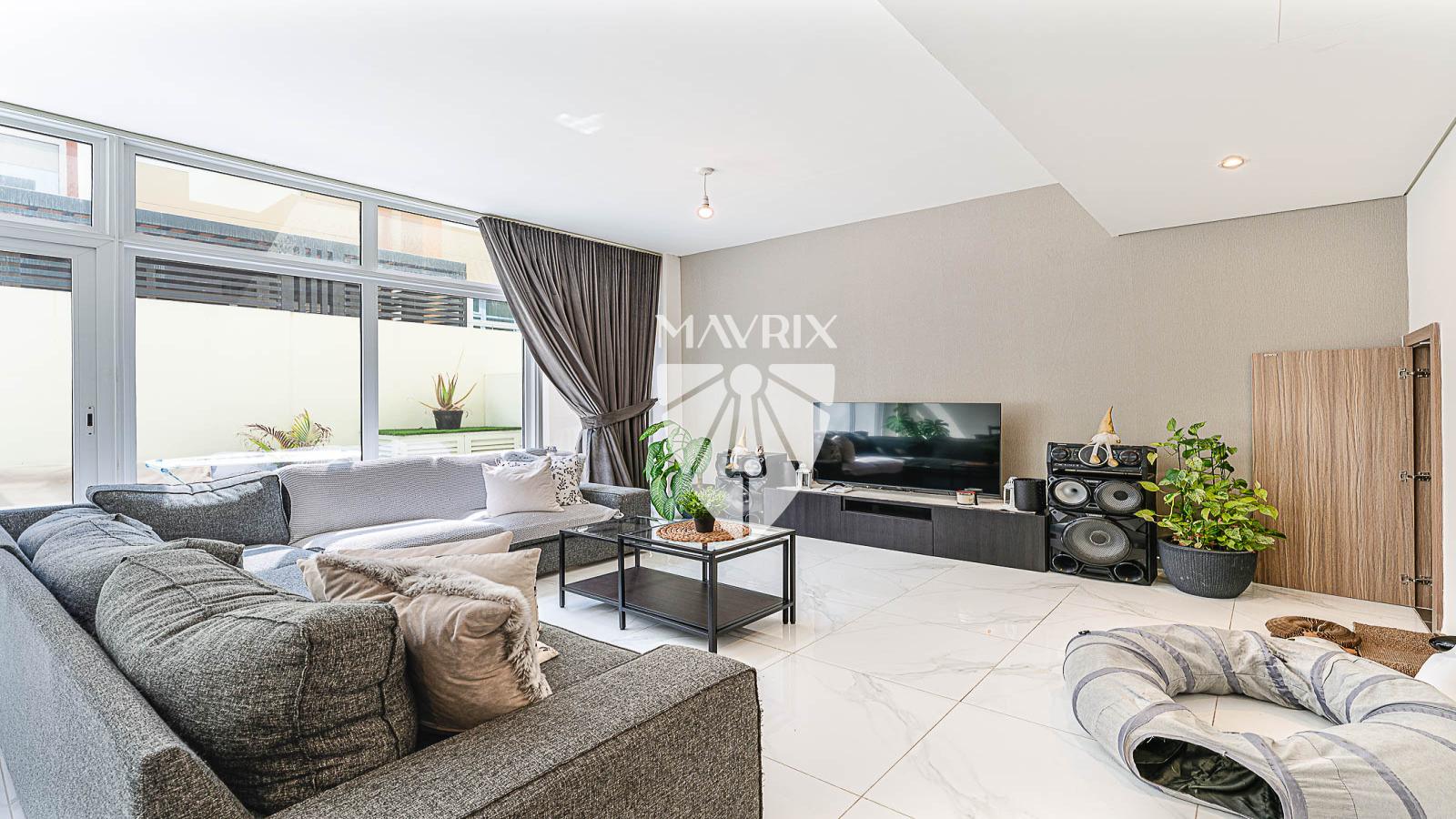 Spacious | 4Cheques | Single Row | Best Deal