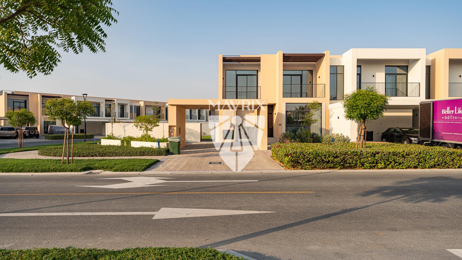 Corner Plot| Landscaped | Bigger Layout| Vacant