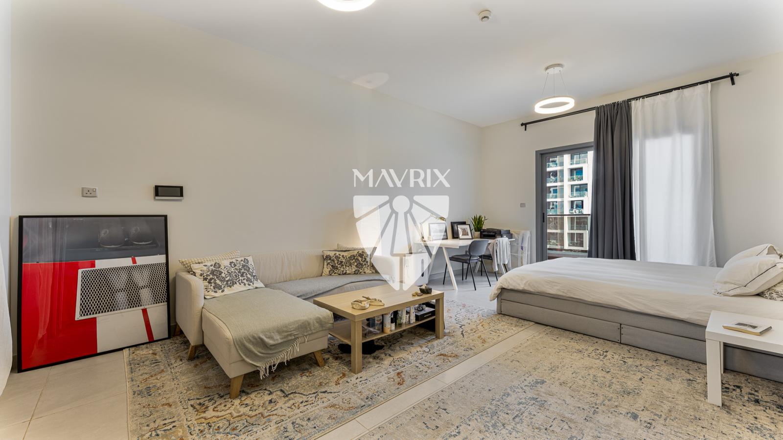 Modern Studio | Next to Park | Move In Ready