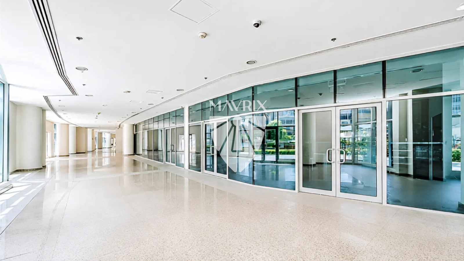 READY RETAIL | 4 PARKING | FOR SALE AND LEASE