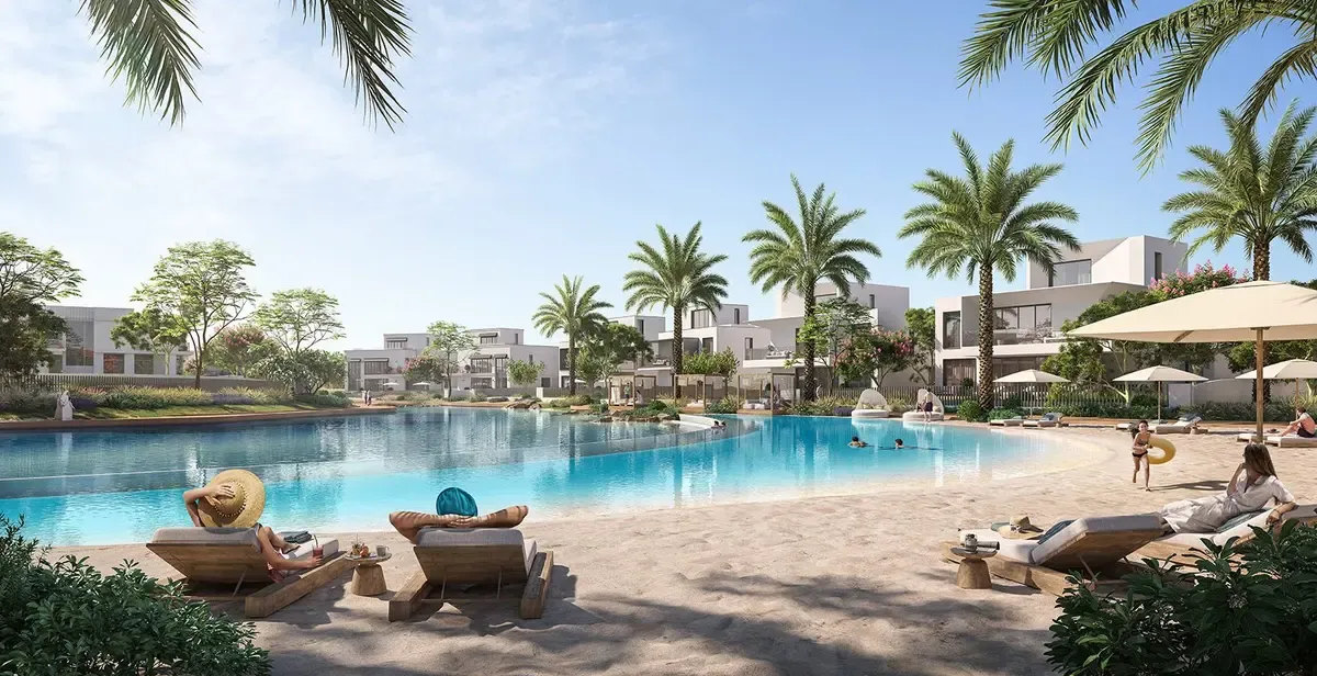 Crystal lagoon at The Oasis by Emaar with villa plots on the waterfront, Dubai Land.