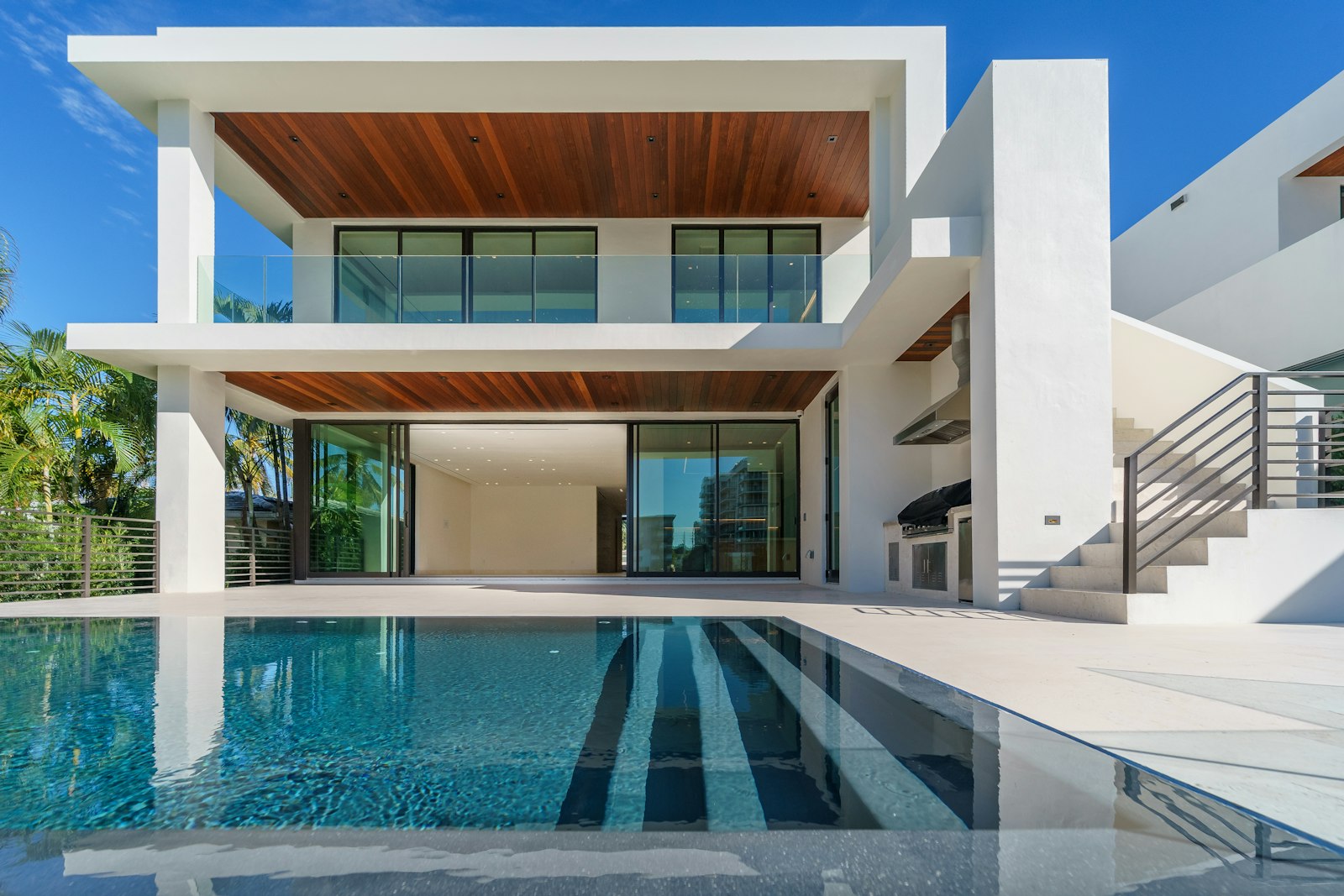Renting vs Buying in Dubai: A Complete Comparison