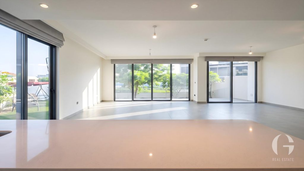 Corner 4BR | Park Backing | Upgraded & Extended — photo 2