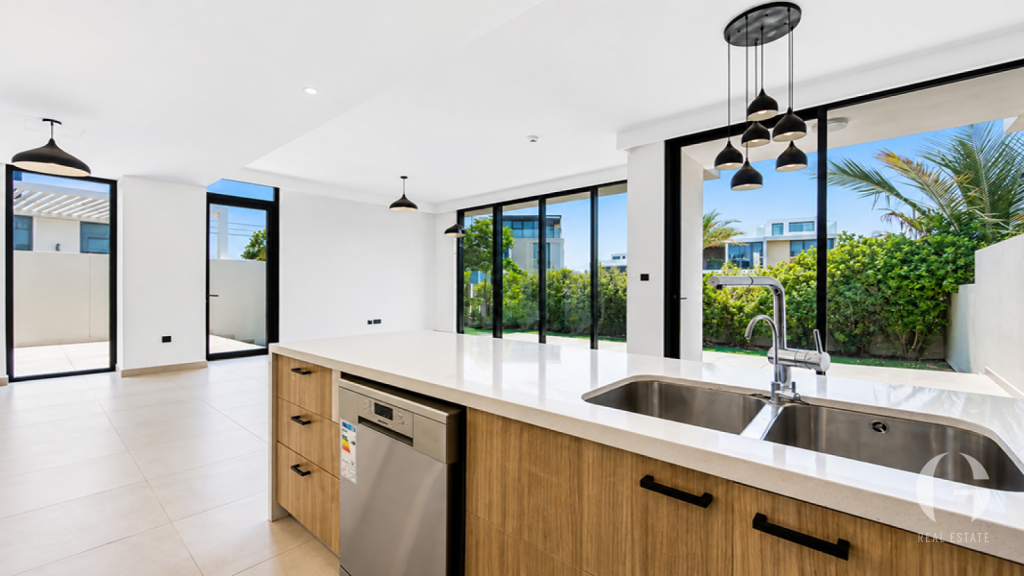 Bright Interiors | Modern Layout | Vacant — photo 5