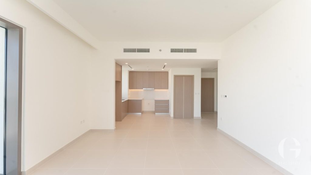 High Floor | Brand New | Close to Mall | Spacious — photo 4