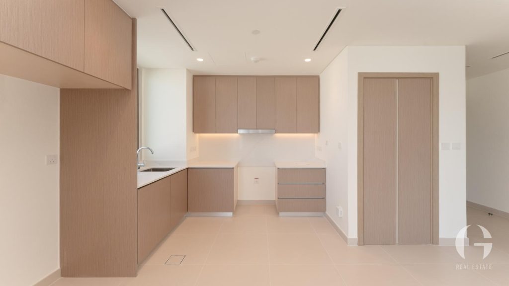 High Floor | Brand New | Close to Mall | Spacious — photo 5
