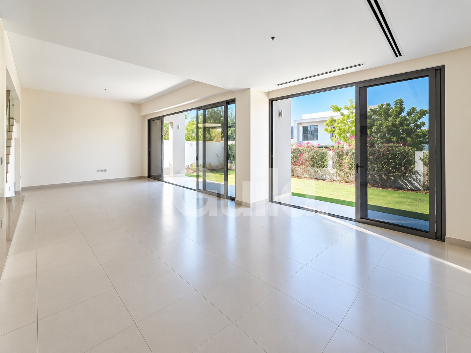Prime Location | Single Row | Green Belt — photo 3