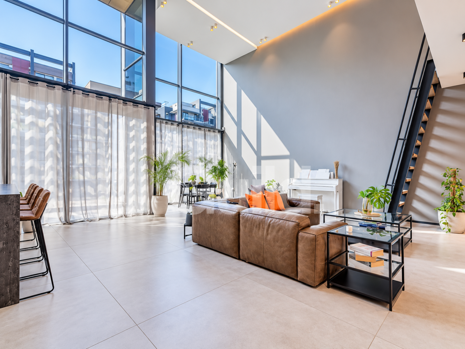 Luxury | Duplex | Upgraded | 2 Beds | Gym — photo 4