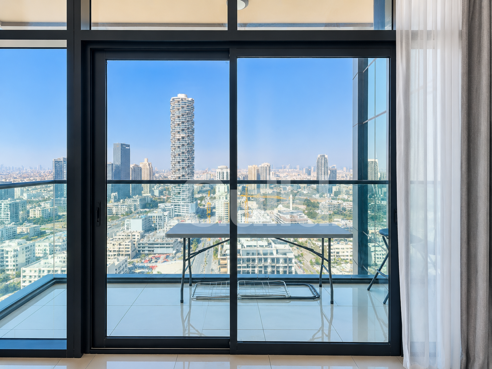 Fully Furnished | Big Layout | Modern & Brand New — photo 2