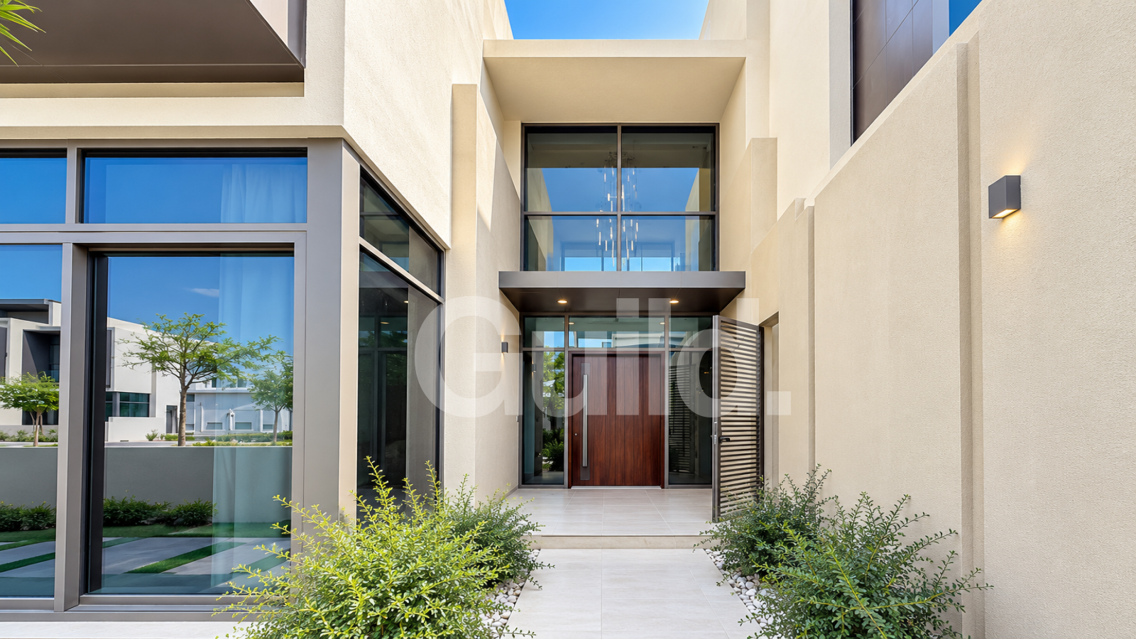 Upgraded 4BR | Private Pool | Burj Views | Modern — photo 3
