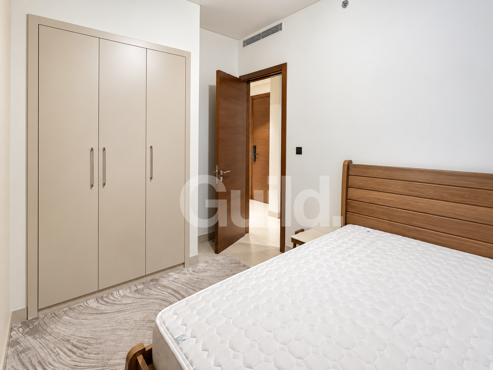 Ready to Move | Elegant Living | Fully Furnished — photo 4