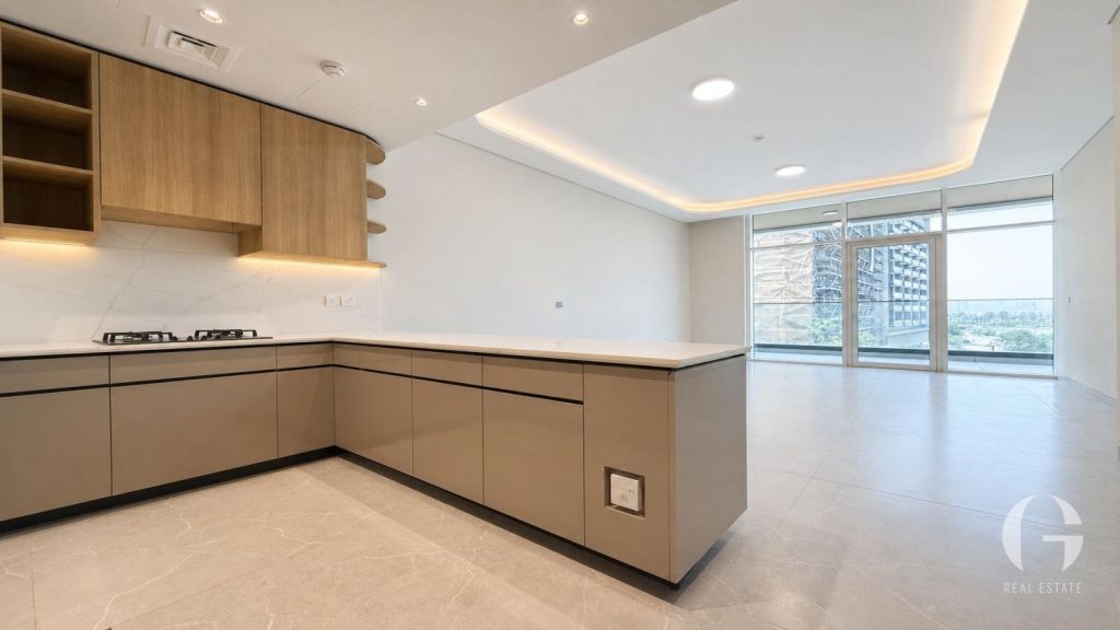 Corner Unit | Prime Location | Vacant | Spacious — photo 2