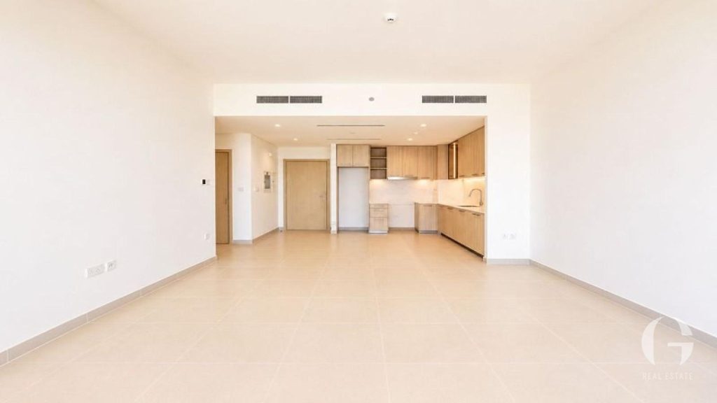 Corner Unit | Prime Location | Vacant | Spacious — photo 4