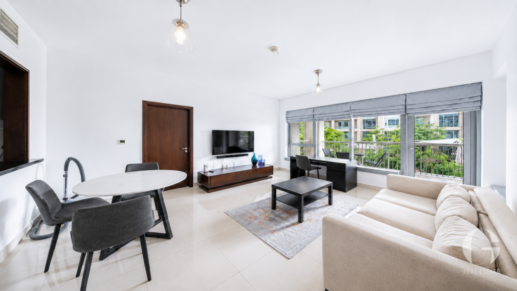 Vacant | Rare Garden View | Immaculate Condition