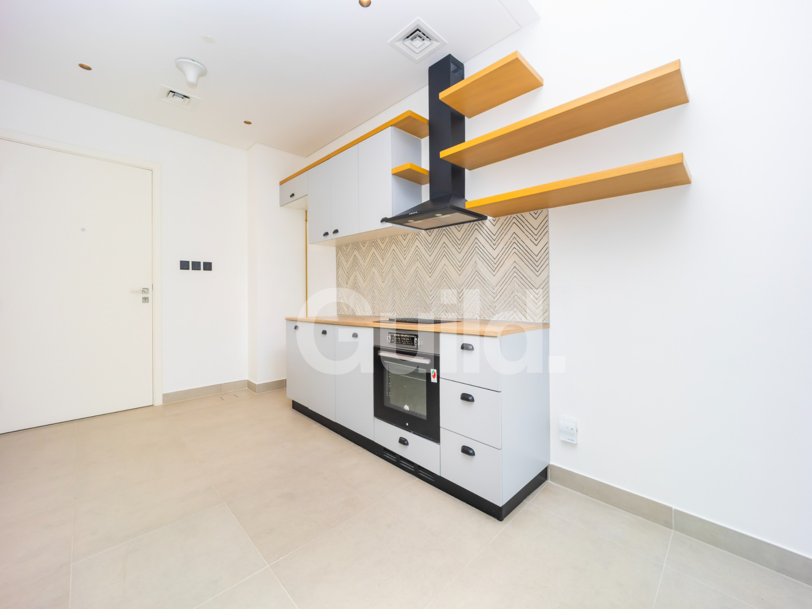 High Floor | Skyline View | Bright & Spacious Unit — photo 3