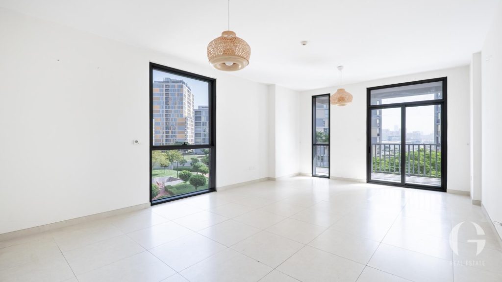 Spacious Apt | Community Views | Rare Unit in Bldg — photo 5