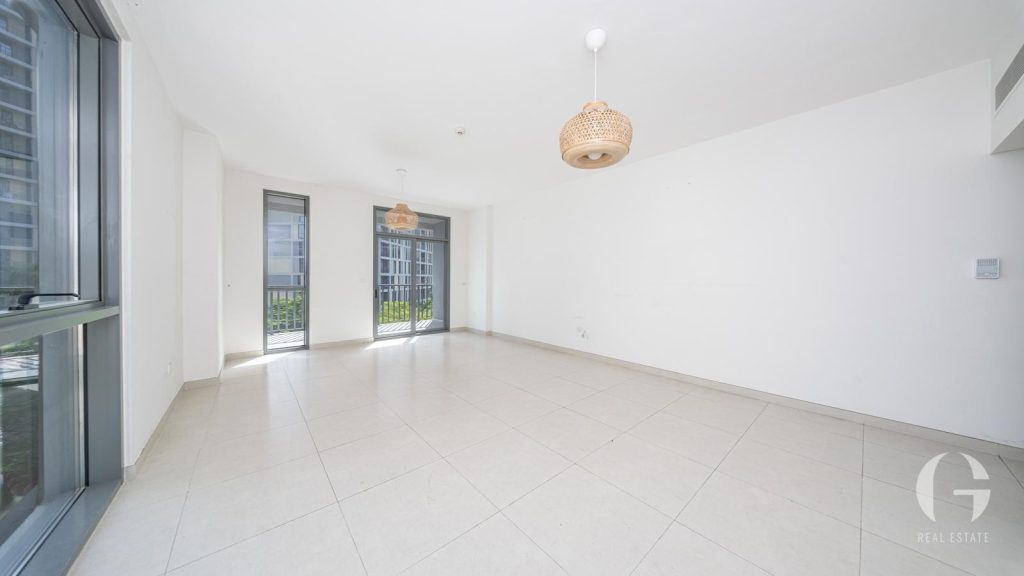 Spacious Apt | Community Views | Rare Unit in Bldg — photo 2