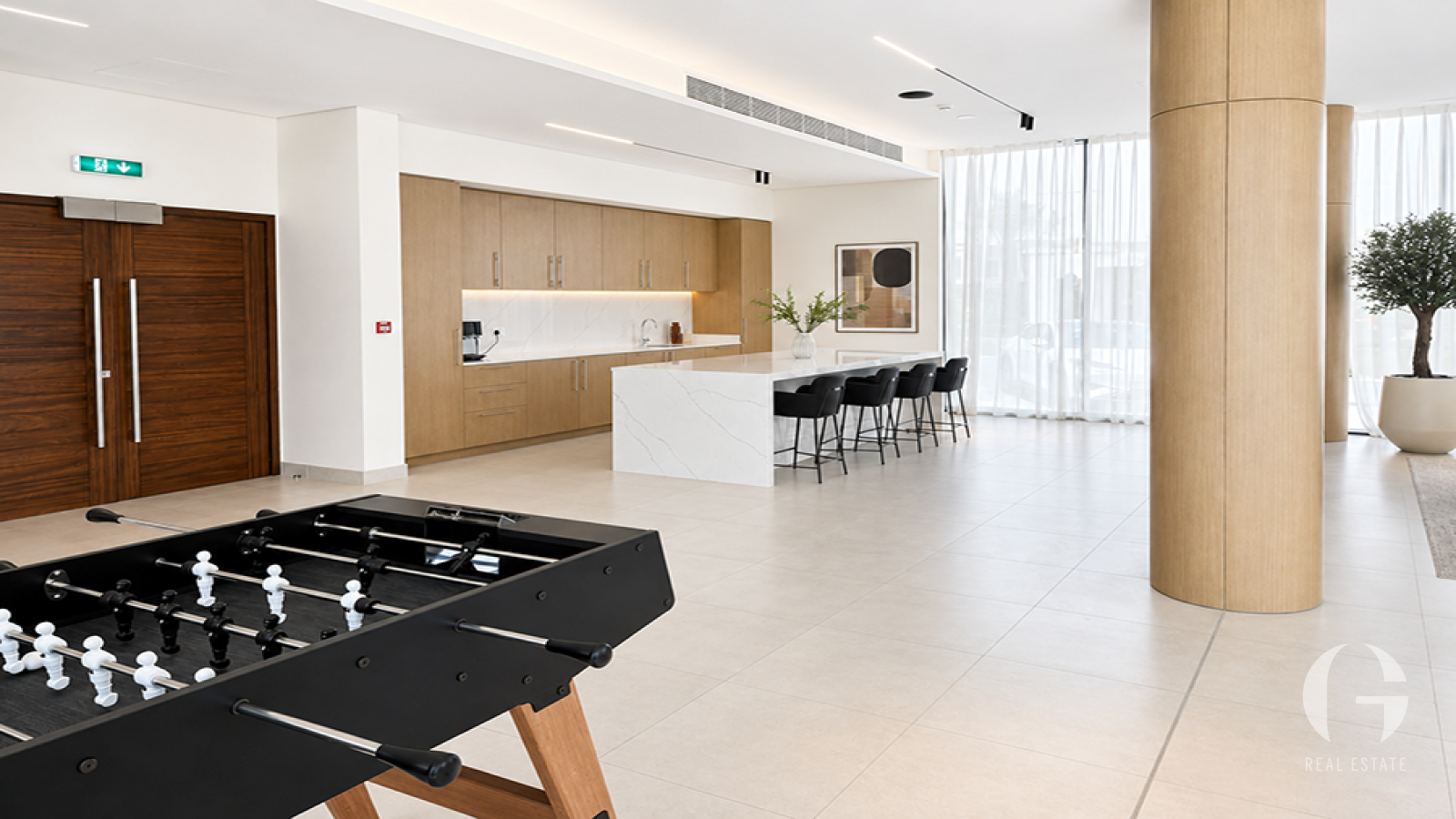 Pool View | Large Layout | Modern Design — photo 4
