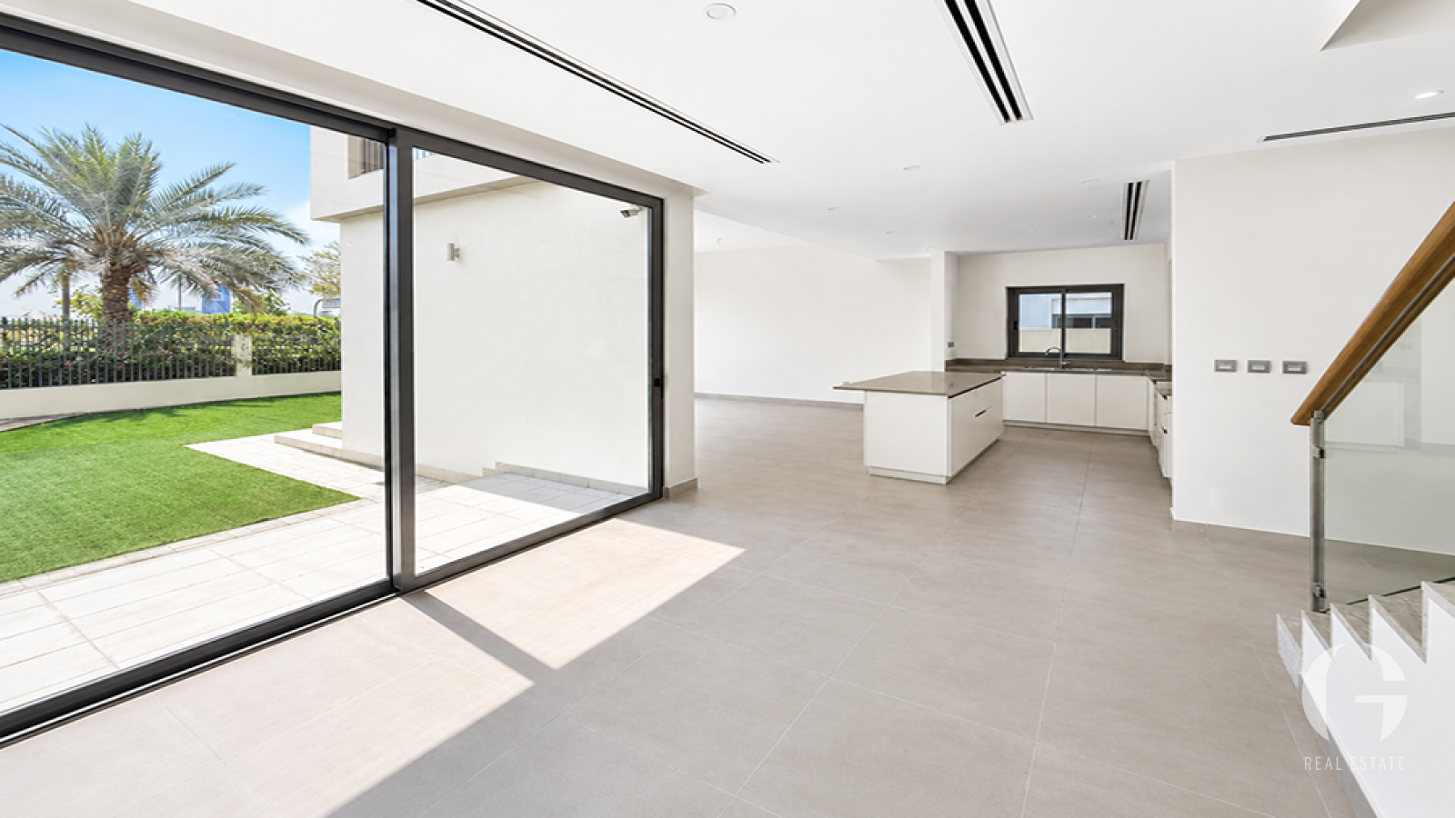 Refined Living | Great Amenities | Spacious — photo 4