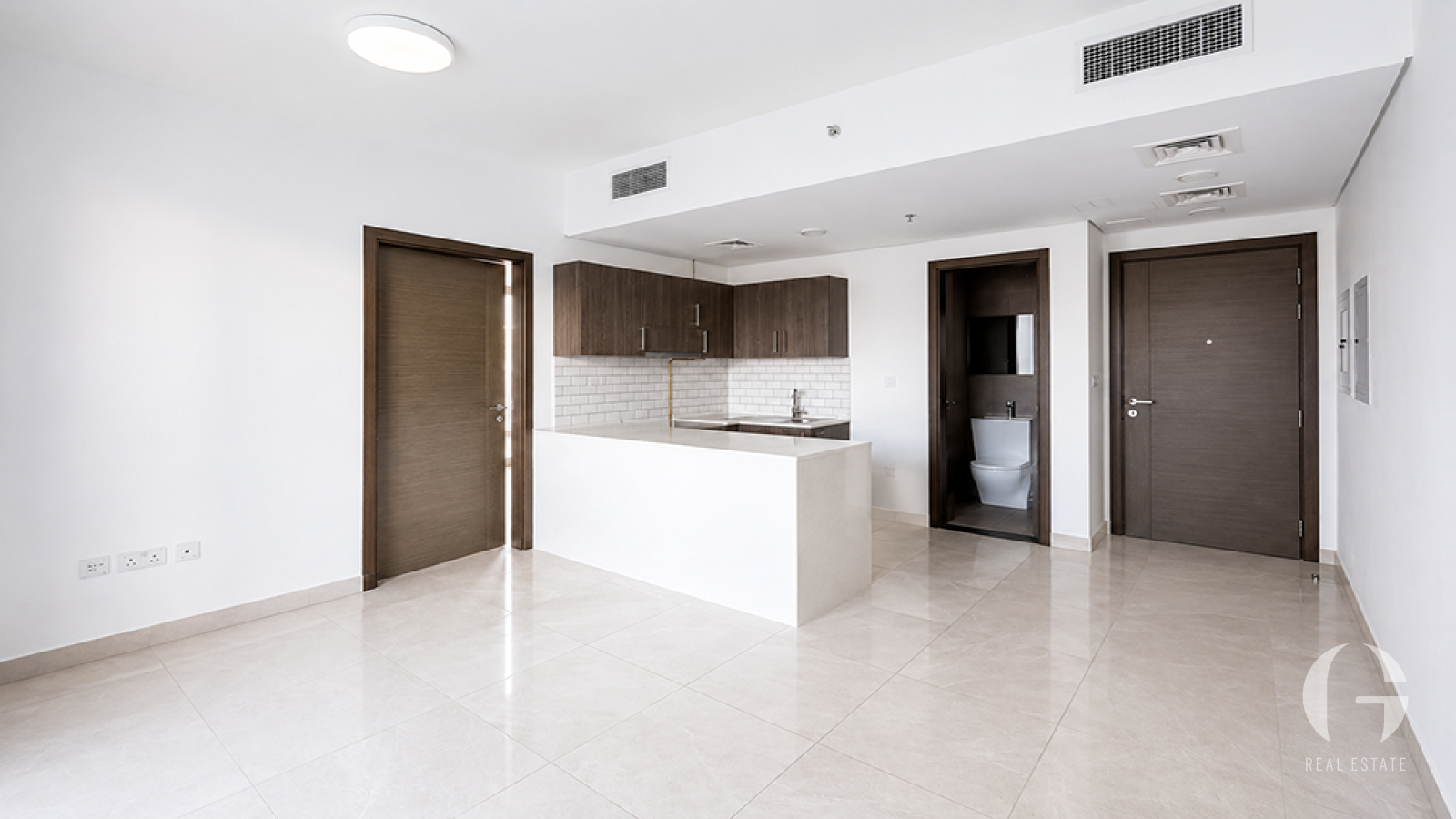 Modern Furnished | Spacious | Prime Location — photo 4