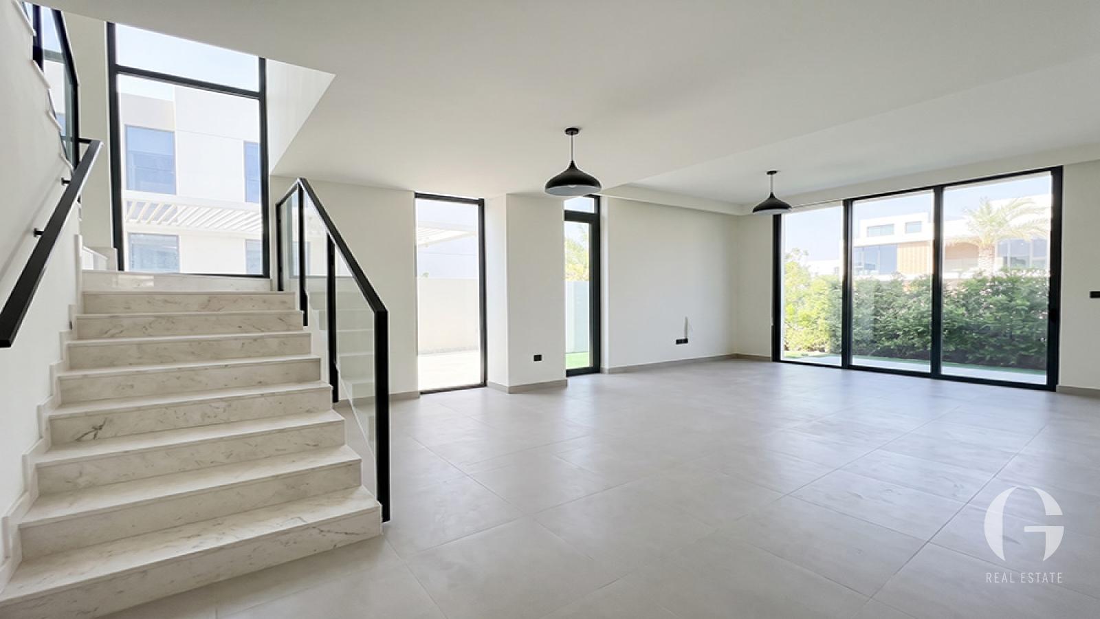 Upgraded 3BR | Single Row | Landscaped | Spacious — photo 3