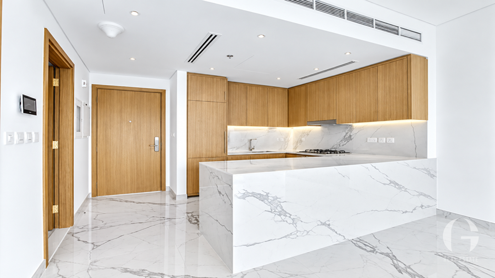 New Unit | Furnished | Modern | Azure | Bright — photo 5