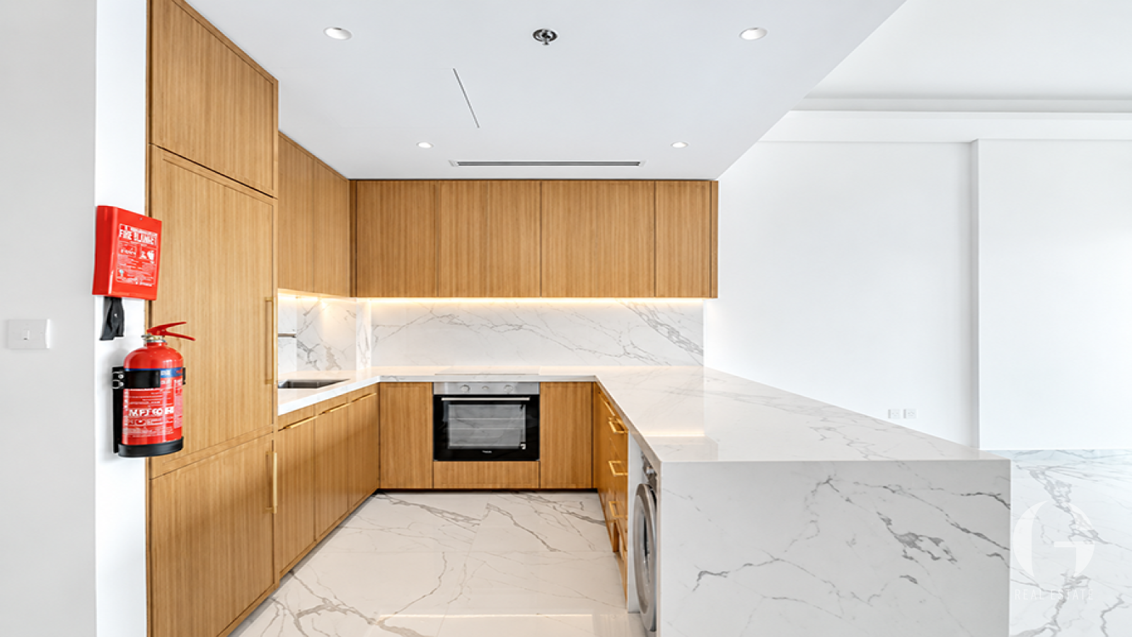 New Unit | Furnished | Modern | Azure | Bright — photo 4