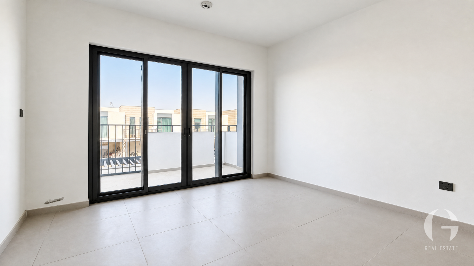 Exceptional 3BR Townhouse | Private Garden | Sun — photo 4