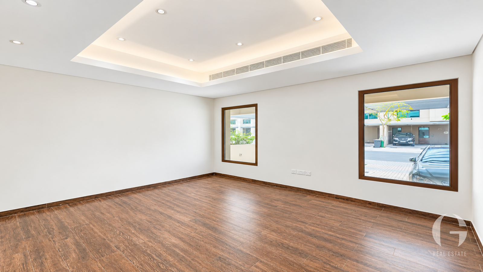 Double Height Ceilings | Pool | Great Views — photo 2