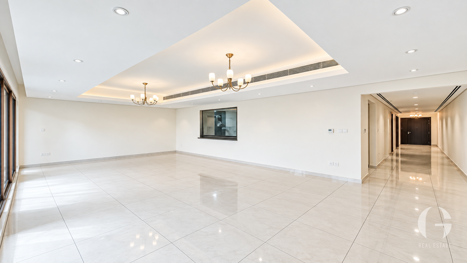 Double Height Ceilings | Pool | Great Views — photo 3