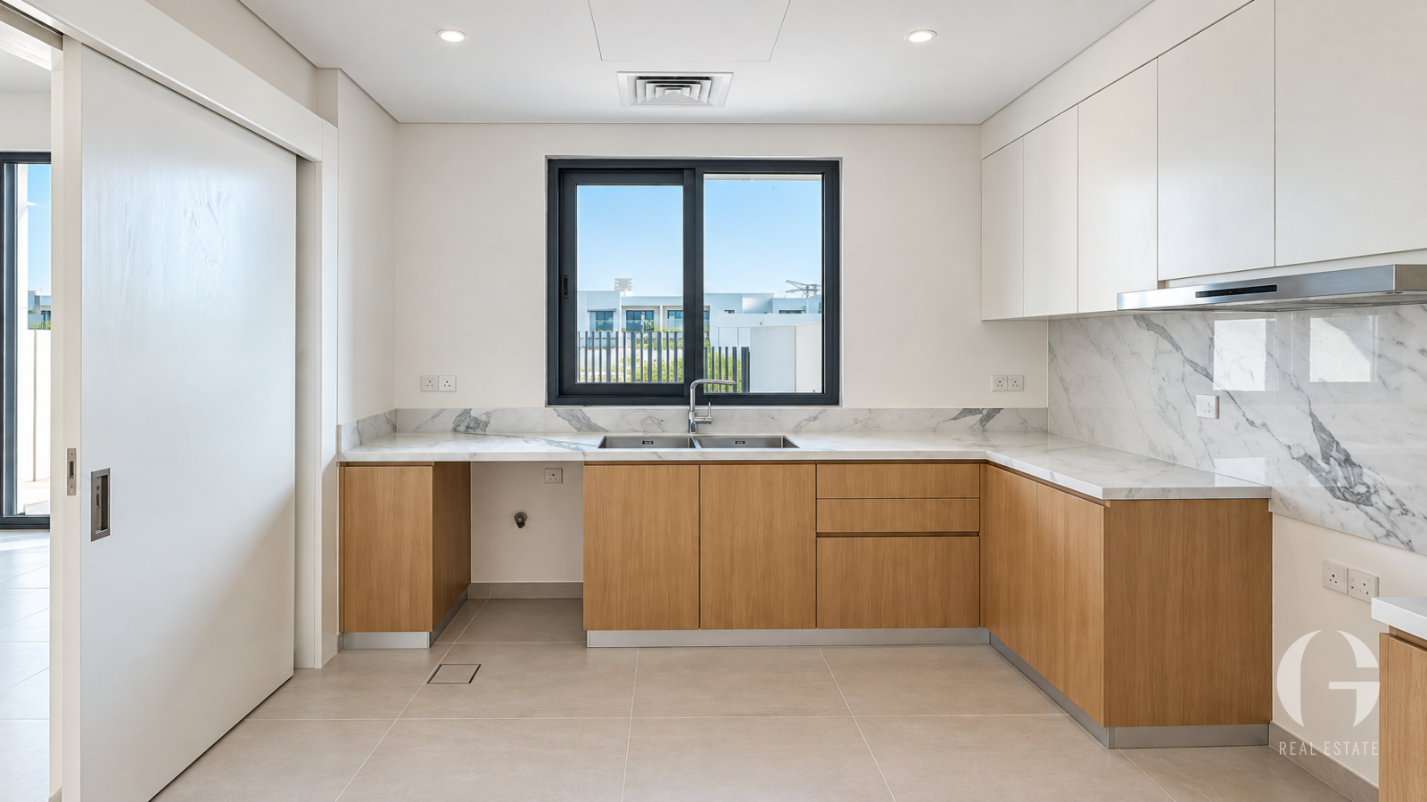 3 Beds Plus Maid | Bright Interior | Modern Living — photo 2