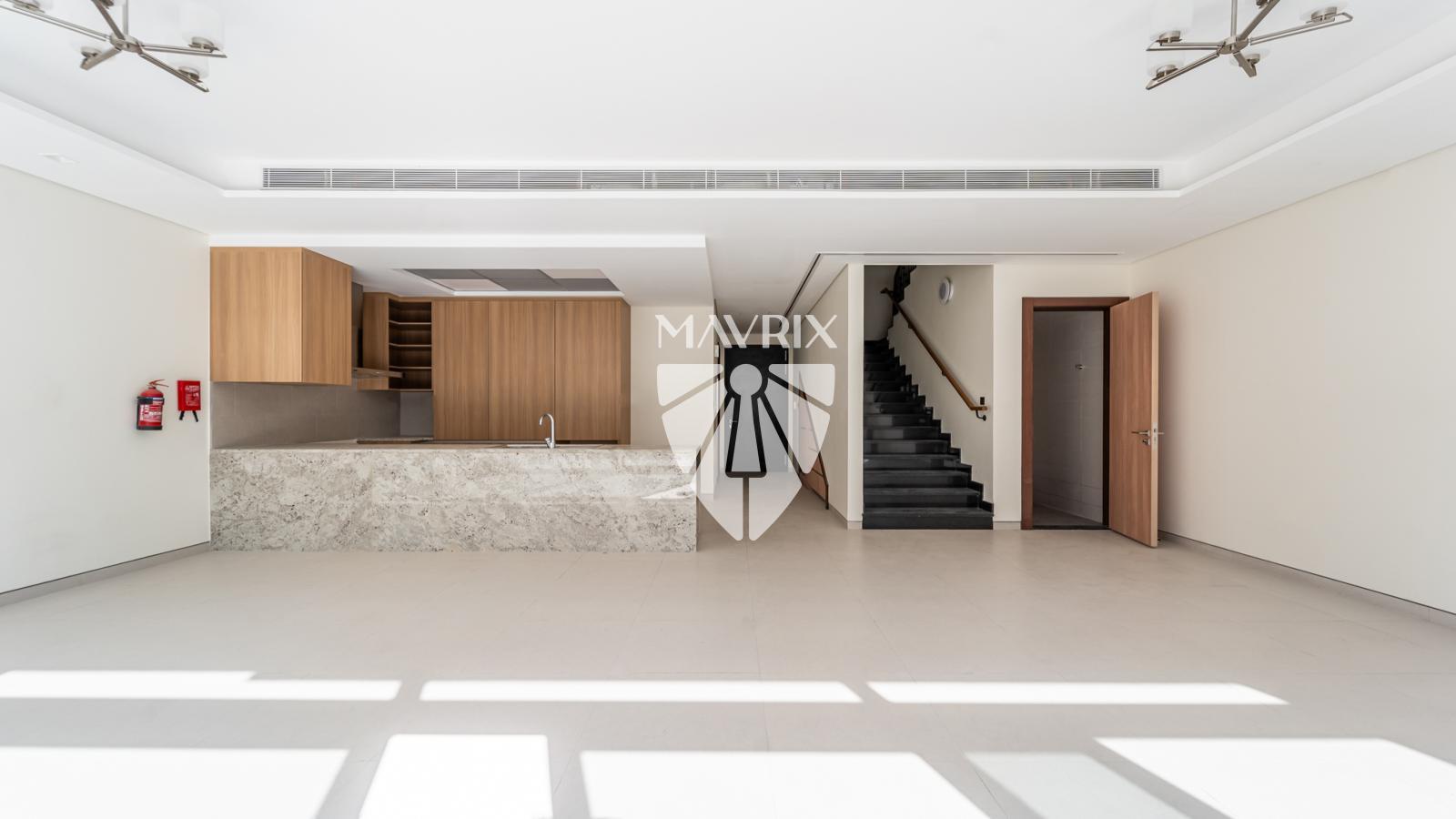 5BR + Maid | Middle Villa | Family Community